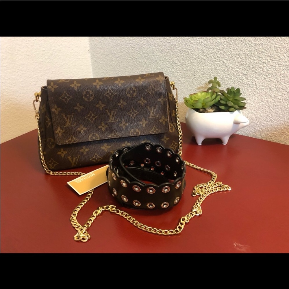 Authentic Louis Vuitton crossbody bag